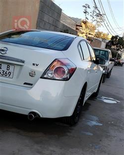 نيسان ألتيما